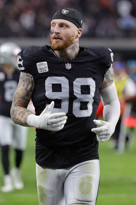 Raiders' Maxx Crosby Undergoes Surgery on Hand Injury After Recent Knee  Surgery