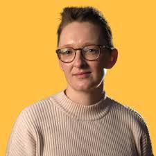 Bobbie Holbrook's Instagram, Twitter & Facebook