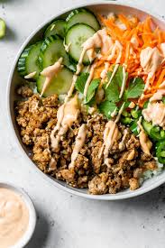 Quick Banh Mi Bowl Made With Ground Pork Veggies Cauliflower Rice And Sriracha Mayo It S Gluten Free Who Ground Pork Recipes Whole 30 Recipes Pork Recipes