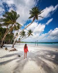  Felix Indrawan On Instagram Menikmatin Pasir Putih Super Halus Dan Indahnya Pemandangan Di Pantai Metro Pulau Kei Maluku Tenggara Beach Outdoor Instagram