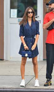 What color shoes to wear with navy blue dress to wedding women love to wear blue for weddings and it is the first choice for most of us when opting for a bridesmaid dress. What Color Shoes To Wear With A Navy Dress According To Celeb Trendse I Am Co