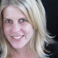 Laurie Flohr's Instagram, Twitter & Facebook