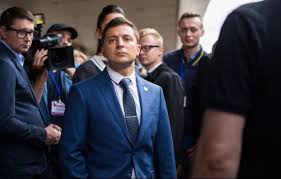 Президент украины владимир зеленский ростом 170 см, как и глава новой дальше ещё интереснее: Koronavirus V Ukraine Zelenskij Nazval Prichinu Rosta Bolnyh Covid 19 Novosti Zik Ua