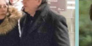 C'est sophia chikirou, l'éminence grise qui murmure à son oreille. Jean Luc Melenchon En Couple Avec Sophia Chikirou La Preuve