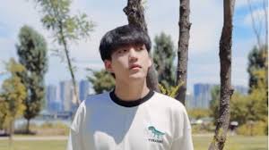 Yang masih ragu dengan kegantengan artis korea islam lee gi wu, nih saya tambahin galeri fotonya biar puas. Deretan Artis Korea Yang Beragama Islam Ada Yang Idol Kpop