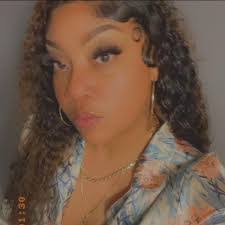 Evelyn Denson's Instagram, Twitter & Facebook