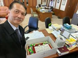 Cara sederhana yang bisa kamu lakukan adalah berkirim ucapan mohon maaf lahir batin. Video Ucapan Hari Jadi Paling Rare Untuk Dr Noor Hisham Diari Dunia News