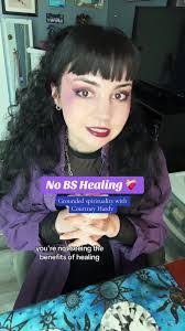 Courtney Cowley's Instagram, Twitter & Facebook