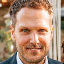 Steven Heyn's Instagram, Twitter & Facebook