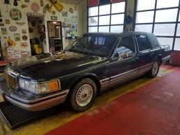 How much is a 2005 nissan altima? Lincoln Town Car Signature Series Presidential Edition For Sale Photos Technical Specifications Description