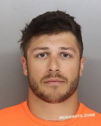 Jeffrey Botts's Instagram, Twitter & Facebook