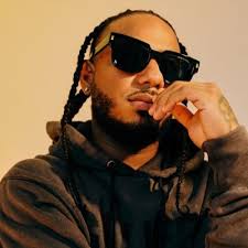 Mikel Davis (@eleu_goddess)