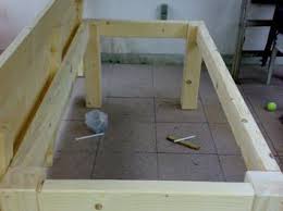 Terassentisch Aus Massiver Fichte Bauanleitung Selber Machen Terassentisch Terrassen Tische Und Terrassentisch