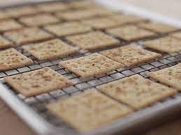 Seasoned Crackers Recipe Seasoned Crackers Cracker Recipes Food Network Recipes
