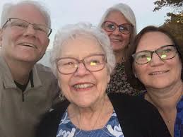 Julia Darling (@juliamdarling) • Instagram photos and videos