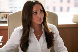 Her mother is african american and her father is white. Meghan Markle In The Final Season Of Suits Times2 The Times