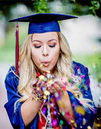 25 Senior Picture Poses That Will Make You Want To Go Back To School Graduation Photoshoot Graduation Picture Poses Senior Pictures Poses