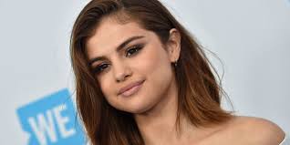 Selena Gomez Looks Adorable in Behind-The-Scenes Footage From The Filming  Of 'Fetish'