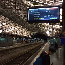 Découvrez les aménagements de la gare de lausanne et surtout les itinéraires d'une pendulaire et d'un riverain en 2025, dans un environnement totalement. Photos At Voie 7 Gare De Lausanne