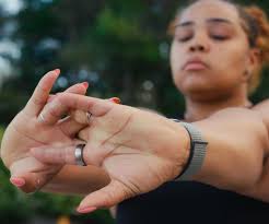 ✓FREE YOUR BODY & SNATCH THAT CORE! Join us for Stretched & Snatched, a  mobility-based class led by Coach Ev that blends deep stretching,  intentional movement, and core engagement to help you