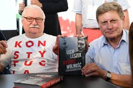 Tras las elecciones parlamentarias de junio de 1989, wałęsa se sintió decepcionado de que algunos de sus antiguos compañeros de campaña estuvieran. Lech Walesa I Leszek Balcerowicz Wspominali Czerwiec 1989 Roku Wiadomosci