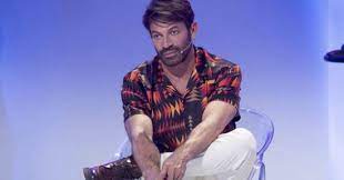 Ma sappiamo tutto di lui? Gianni Sperti E Lui O Non E Lui L Opinionista Di Uomini E Donne Irriconoscibile Il Fatto Quotidiano