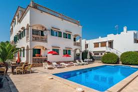 Kyero ist das immobilienportal für spanien, mit mehr als 450.000 immobilien von führenden spanischen immobilienmaklern. Mallorca Apartments Wohnungen Stadthaeuser Zu Verkaufen