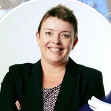 Kim Dell (@kdkadell)