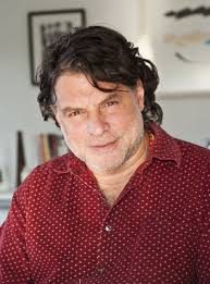 Bazar "Vem pra Esquina" é organizado pelas alunas da Esag neste sábado. no  projeto Virando o Jogo