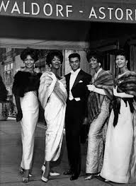African American Black Actors In Their 40s Adorable And Beautiful African American People 1920s Or 1930s Looks Like A Fun Evening Out Vintage Black Glamour African American Fashion Black History