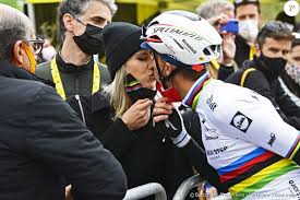 Marion rousse et julian alaphilippe ont officialisé leur relation ces derniers jours. Julian Alaphilippe Et Marion Rousse 16eme Etape Du Tour De France Entre Le Pas De La Case Et Saint Gaudens Le 13 Juillet 2021 C Photo News Panoramic Bes Purepeople