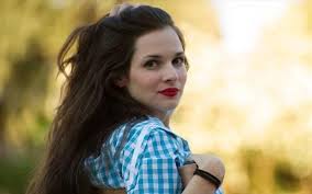 Mιλήστε μας για το ρόλο σας ως λήδα βασιλείου. Eygenia Dhmhtropoyloy Anhsyxw Mh Stamathsw Na Oneireyomai