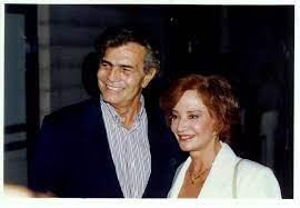 Gloria menezes (born october 19, 1934) is famous for being tv actress. 6 Hojkd W1ibym