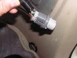 Headlights tail and brake lights. Have A 2004 Highlander Right Brake Light Does Not Work Replaced Bulbs And Checked Fuses Is There More Than One Fuse