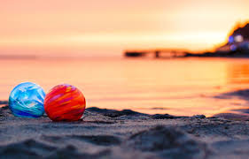 We have reviews of the best places to see in lincoln city. Hunting Glass Floats Returns To Central Oregon Coast S Lincoln City