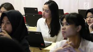 Cara mudah mengetahui keaslian ijazah pada ijazah secara online 1. Menteri Panrb Tanggapi Larangan Wanita Hamil Ikut Tes Cpns Itu Hak Instansi Bisnis Liputan6 Com