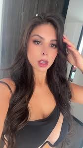 Helen Diaz's Instagram, Twitter & Facebook