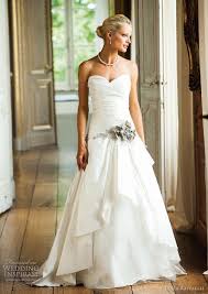 Linea Raffaelli Wedding Dresses With Images Gorgeous Wedding Dress Beautiful Wedding Gowns Wedding Dresses Romantic