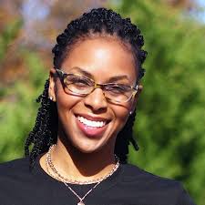 Rae Mason's Instagram, Twitter & Facebook