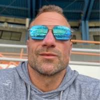 200+ "Vuckovich" profiles