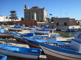 Porto Di Favignana Di Cioppettone Lo Slow Tour Del 2 Giugno Passa Anche Di Qui Su Rete 4 Alle 9 30 Sicily Italy Favorite Places