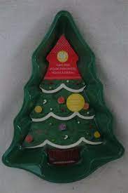 Most angel food recipes require a specific tube pan, but this one shows you how to make the cake with just a soda can, a nonstick springform pan, and some tape. Microwave Christmas Tree Cake Pan Recipe 1998 Wilton Treeliteful Christmas Tree Baking Cake Pan With Insert 2105 425 Wilton Cake Pans Memes 3d Photos Aluminum Christmas Romantic Love I