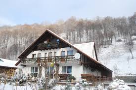 Piatra craiului national park visitor center. Pensiunea Piatra Craiului Zarnesti 2 Cazare In Zarnesti