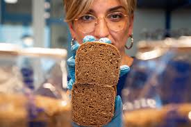 Il sogno di Antonio: lasciare il posto fisso per produrre pane artigianale,  sostenibile e di qualità