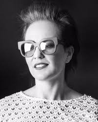 naturalv, auteur/autrice sur