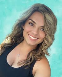 Kerri Laffoon's Instagram, Twitter & Facebook