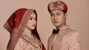 Melihat lesti akan melepas status lajangnya dengan rizky billar, inul daratista turut merasakan kebahagiaan yang tak bisa ia ungkapkan. Resmi Dilamar Ini 10 Potret Kedekatan Keluarga Lesti Kejora Dan Rizky Billar