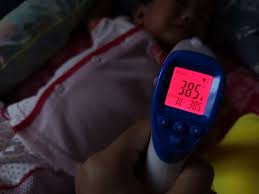 Suhu badan 37°c dan ke atas. 8 Petua Merawat Anak Demam Panas Di Rumah