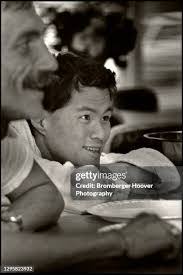 Robert Moree's Instagram, Twitter & Facebook