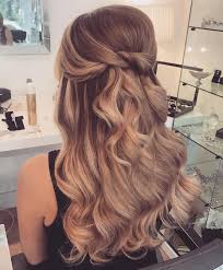 Pin By Elfer 25 On Hair Styles Hair Styles Half Up Hair Long Hair Styles